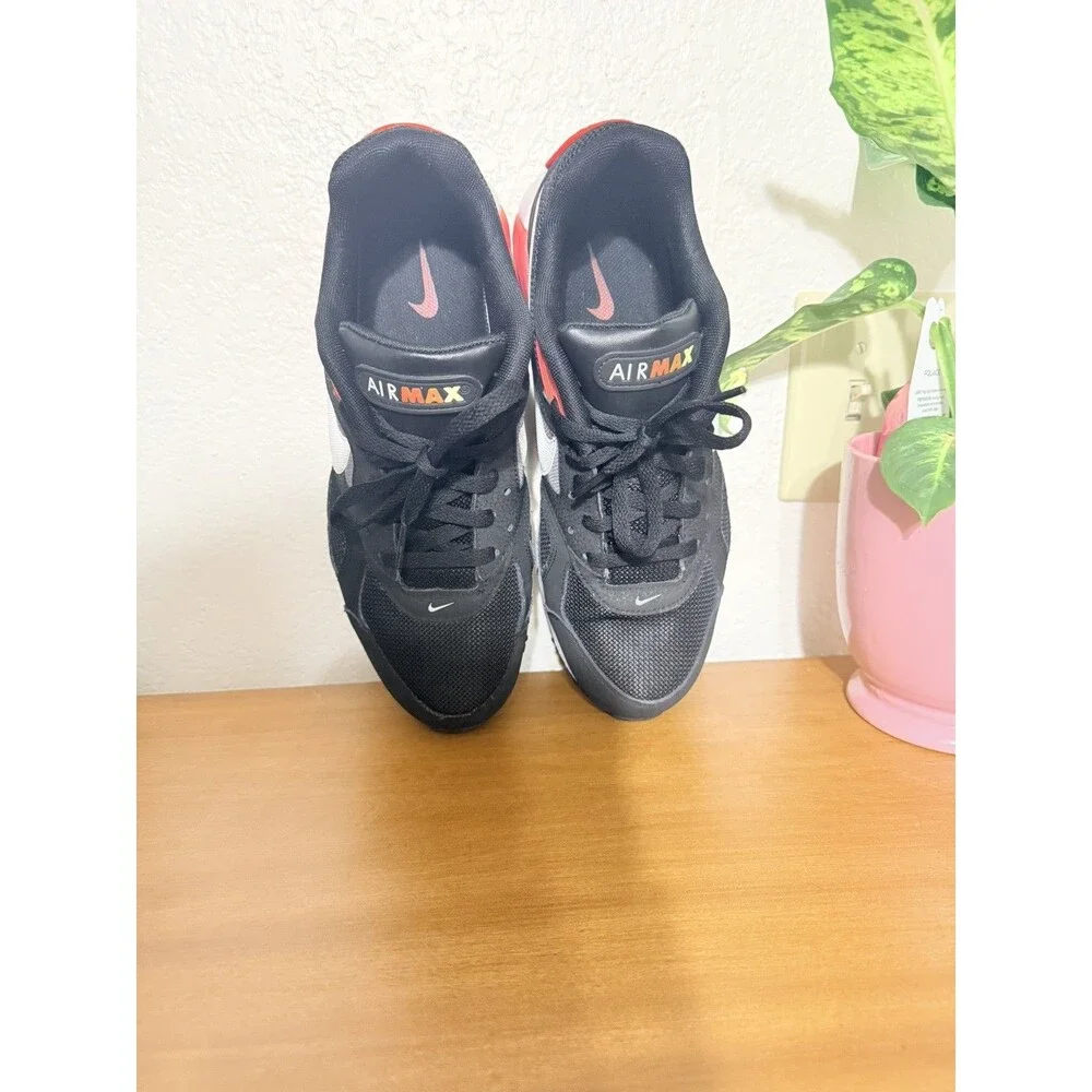 Nike Air Max IVO (Black Crimson)  Size 9.5 Men’s great condition